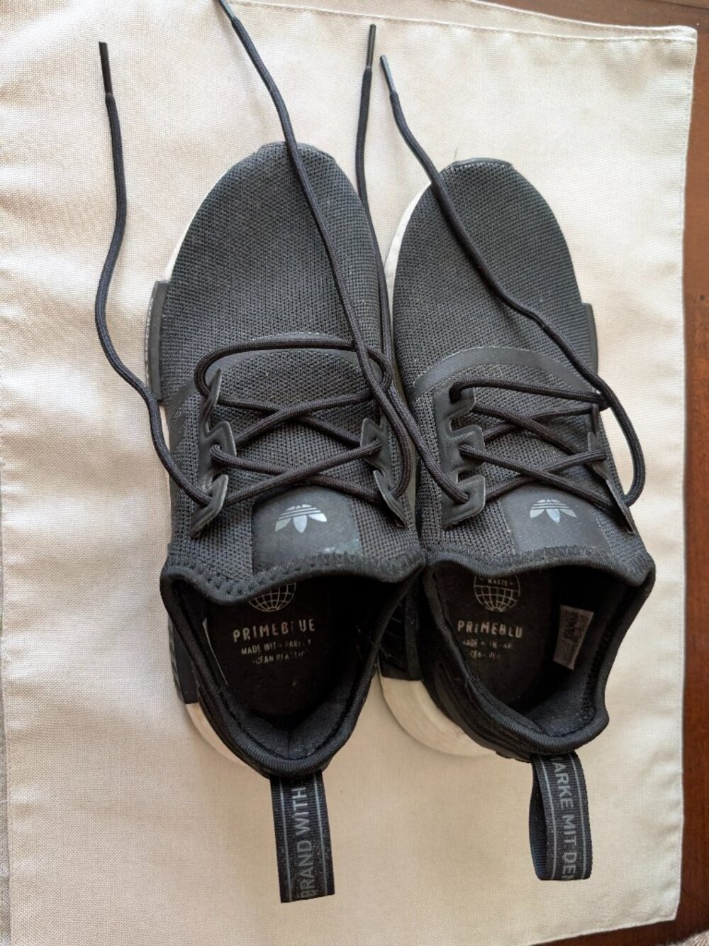 Adidas NMD_R1 Black and White 5.5 US